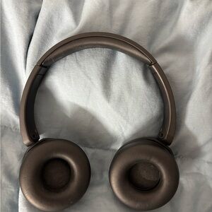 Sony WH-CH520 Wireless Headphones Bluetooth On-Ear Headset with Microphone